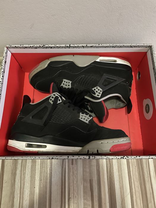 Jordan 4 marimea 40