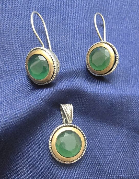 Set bijuterii din argint 925 cu calcedonie verde – cercei + pandantiv