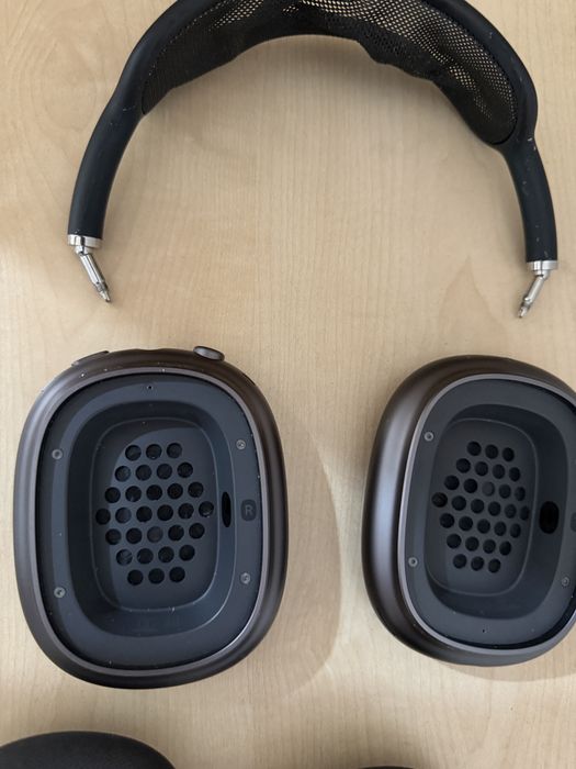 Оригинал AirPods Max Lightning
