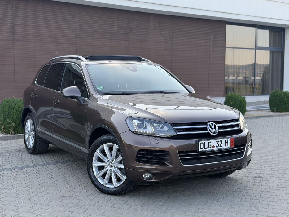 Vw Tuareg 3.0D Exclusiv camere 360 culoare deosebita