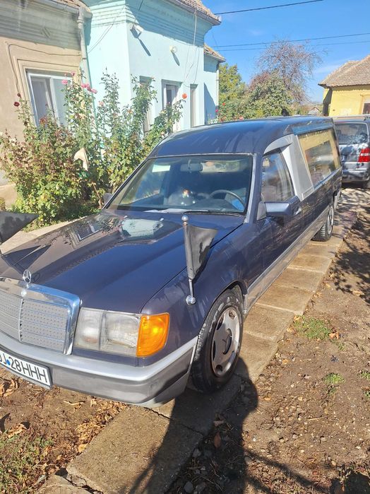 MERCEDES-BENZ E-Class 1990 — imagine 3