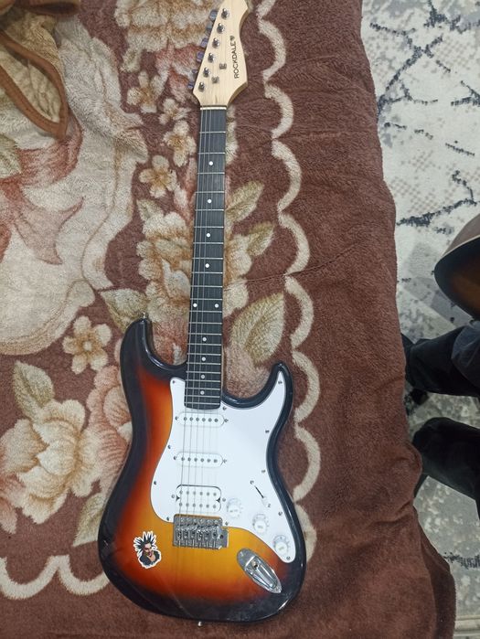 Продам Электрогитару