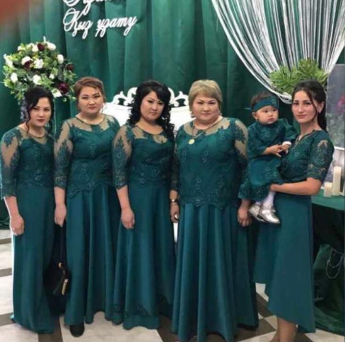 Платья вечерние сшито на заказ