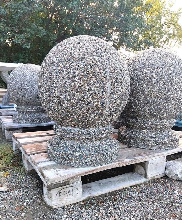 Bolard rotund cu picior din beton cu piatra naturala 45 cm