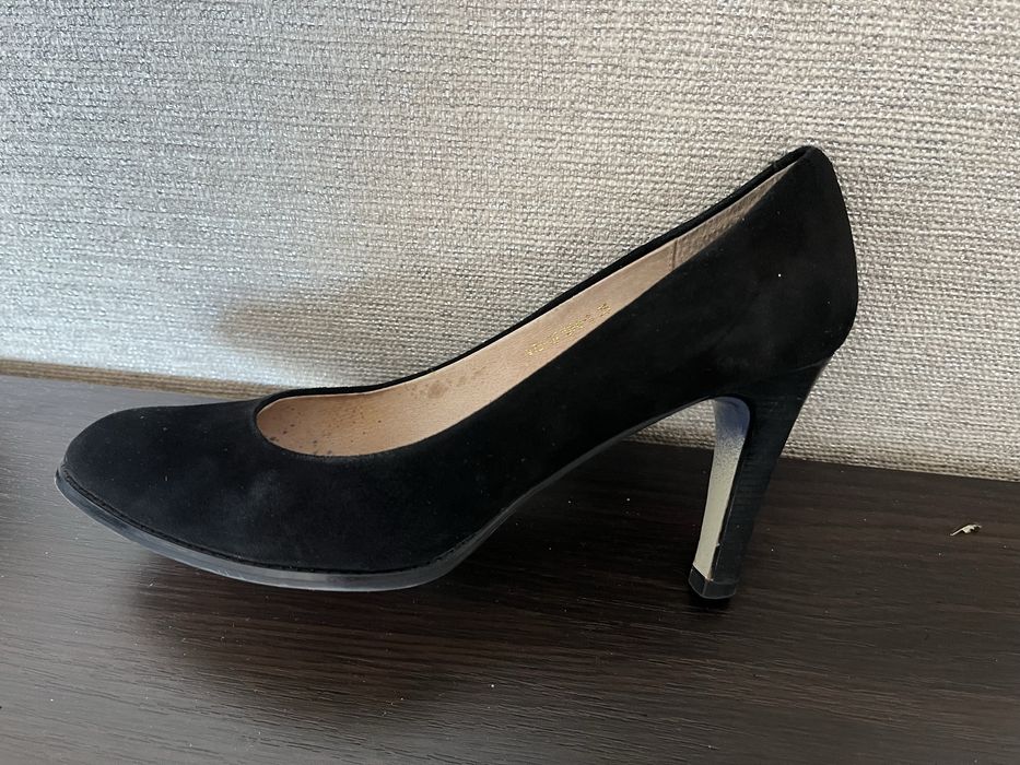 Продам туфли замшевые