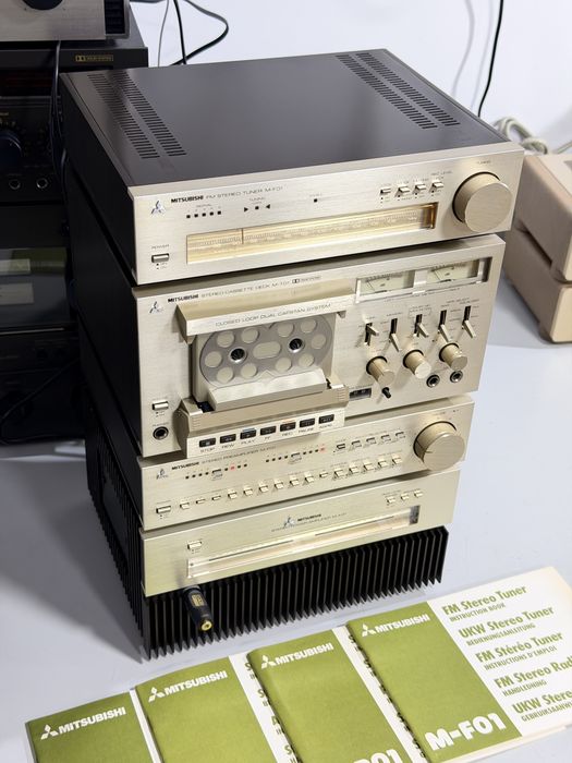 Mitsubishi M-P01 / M-A01 / M-F01 / M-T01 – Sistem Hi-Fi Vintage Complet | Made in Japan | Rar | Stare impecabilă