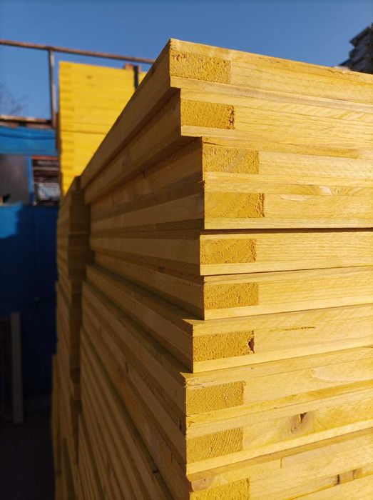 Montanti Popi Cofraje Coltare