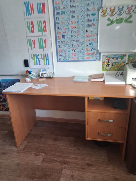 Продам офисный стол