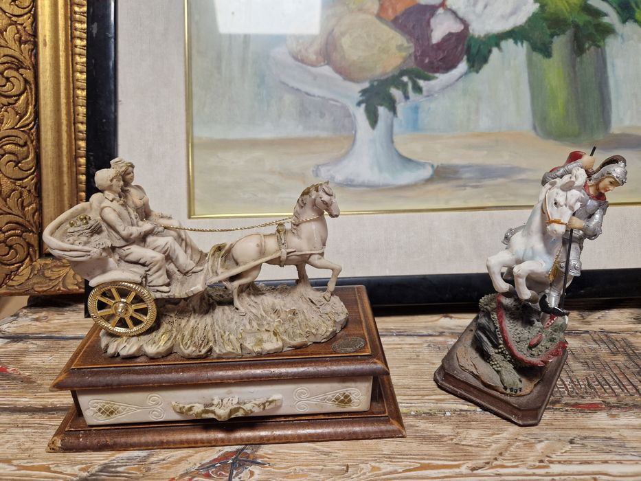 Фигури и скулптура коне