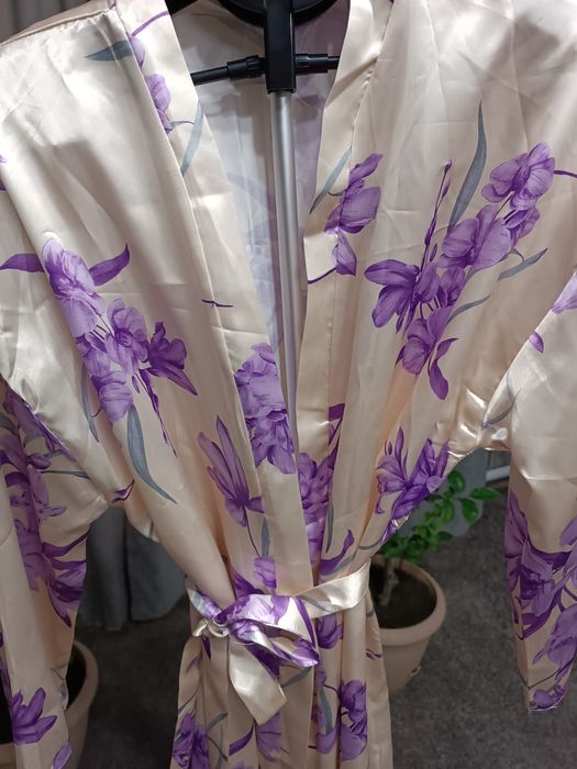 Новый шелковый халат