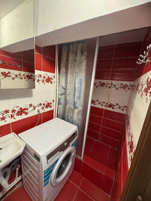 Inchiriez garsoniera