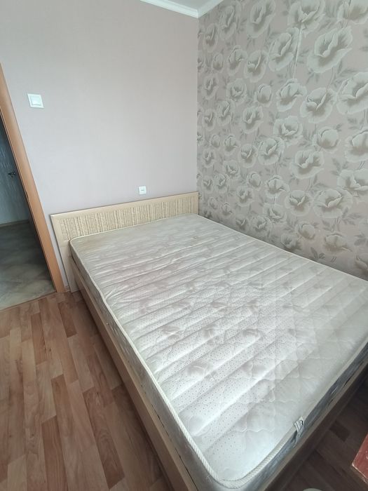 Продам кровать с матрасом 200*140