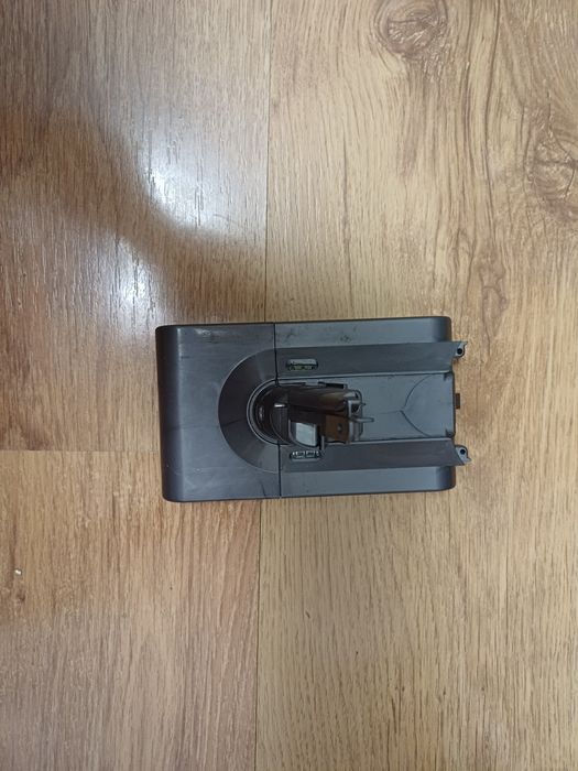 Baterie Dyson v8  SV10 cu celule noi  Samsung de 4Ah
Va rog sa verific