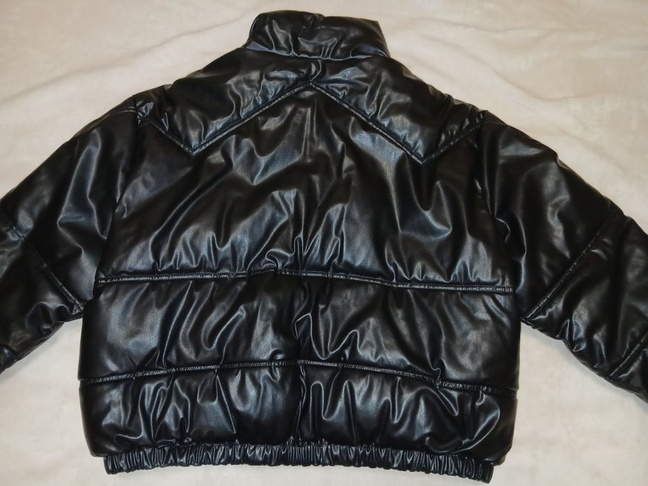 Дамско яке късо zara