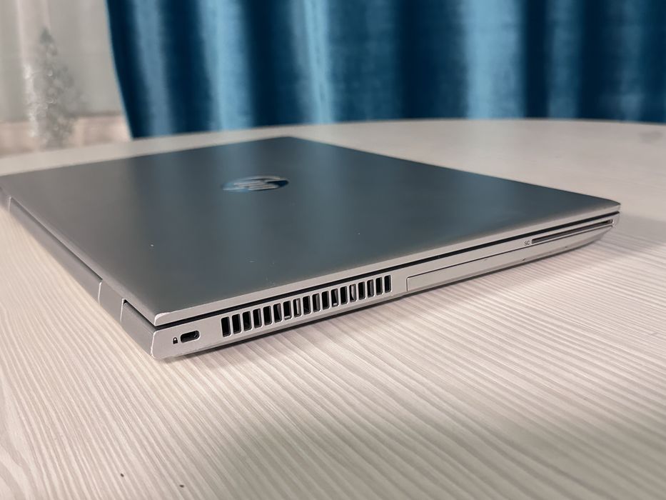 Laptop HP ProBook - intel Core i5 8250u - 8Gb DDR4 - SSD240 - 15.6 IPS - bateria 100%
