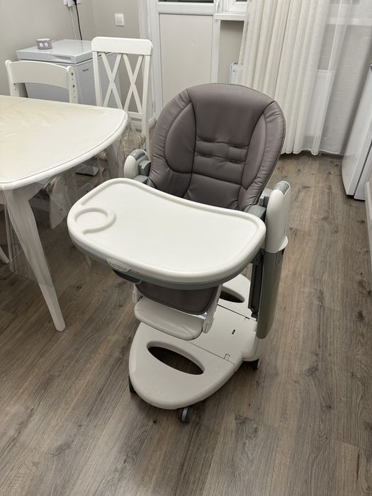 Стульчик для кормления Tatamia