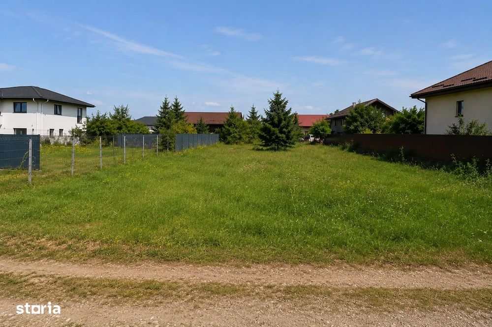 Teren Trifești, intravilan, zonă centrală, 1.700 mp, deschidere 38 ml