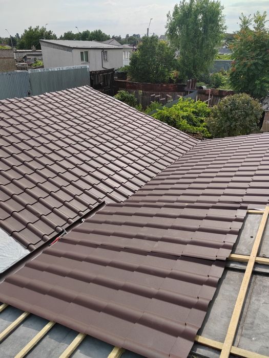 Executam acoperisuri