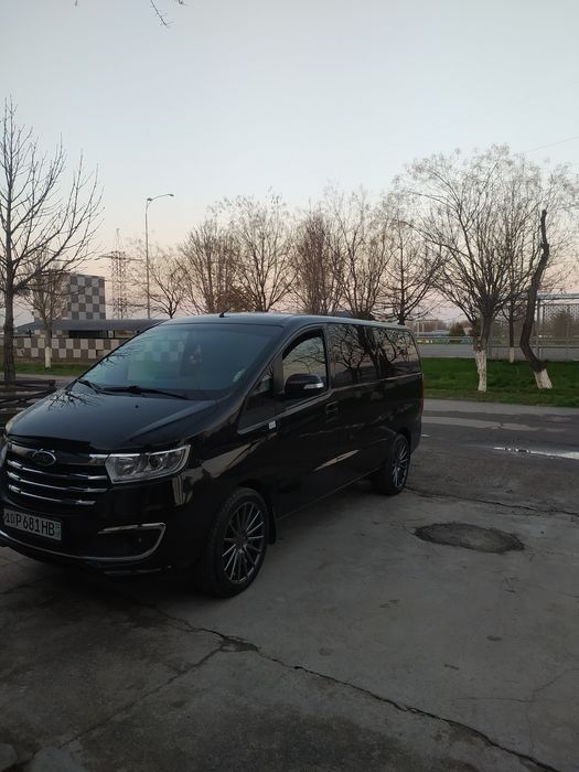 Taksi dacha Amirsoy mikroavtobus 8 mest komfort skidka qib beramiza ka