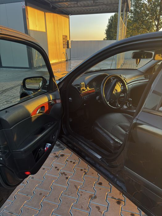 MERCEDES-BENZ E-Class 2009 — imagine 5