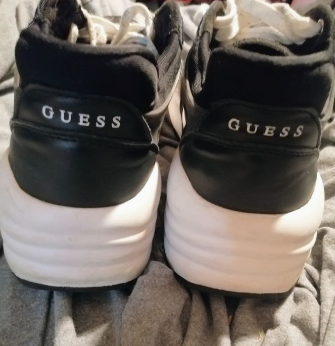 2 чифта Guess маратонки