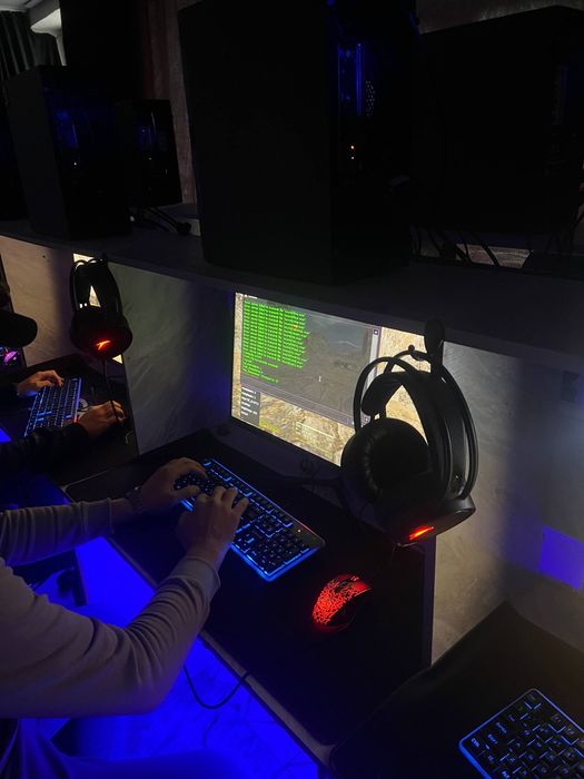 Гаме клуб срочно сотилади