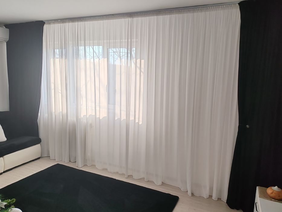 Draperii negru catifea