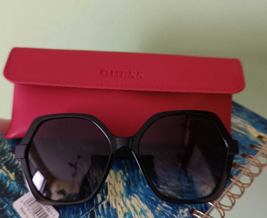 Слънчеви очила Guess