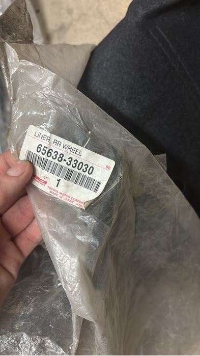 Подкрыльник задний камри 40-45 левый