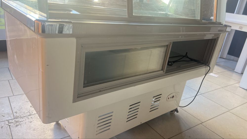 Салатна плюсова витрина 150 см