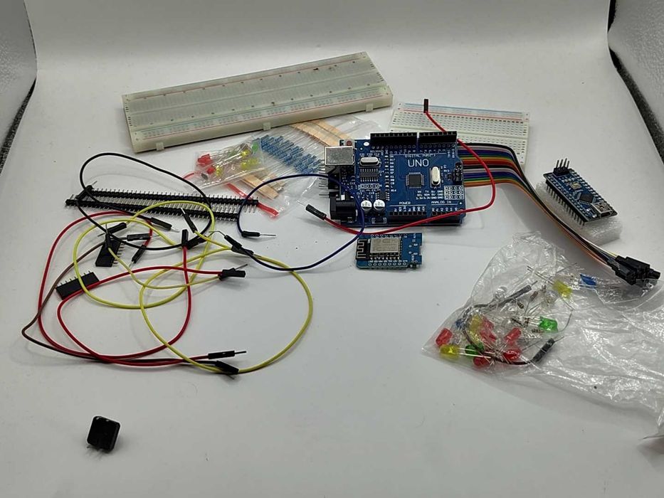 Componente Arduino+ Arduino Nano, Uno