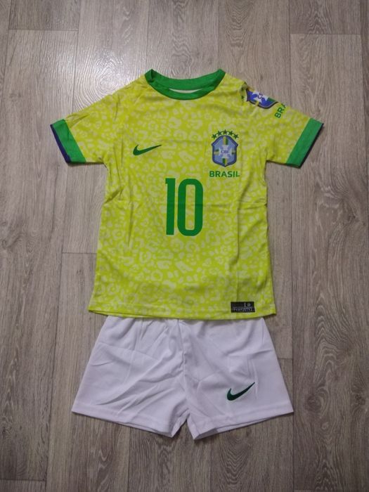 Нови детски футболни екипи Неймар