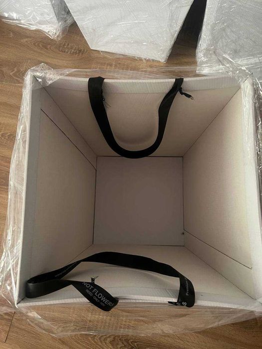 Упаковка для цветов. Большая коробка для больших букетов