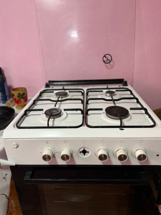 Продам газовую плиту