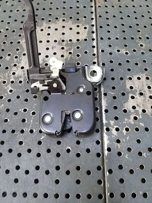 Broasca haion audi a3 8p 8p3827469a