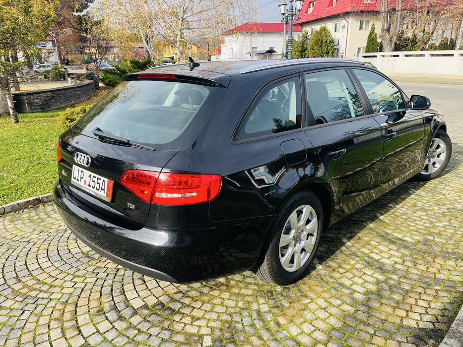 Audi A4 B8 2012 2.0D Full Impecabil