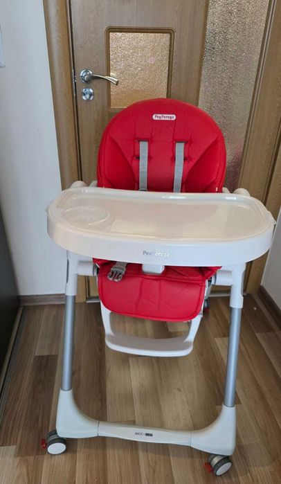 Продавам детски стол за хранене Peg Perego - Използван