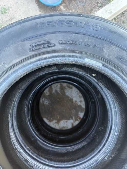 Покрышка 195/65R15 продается