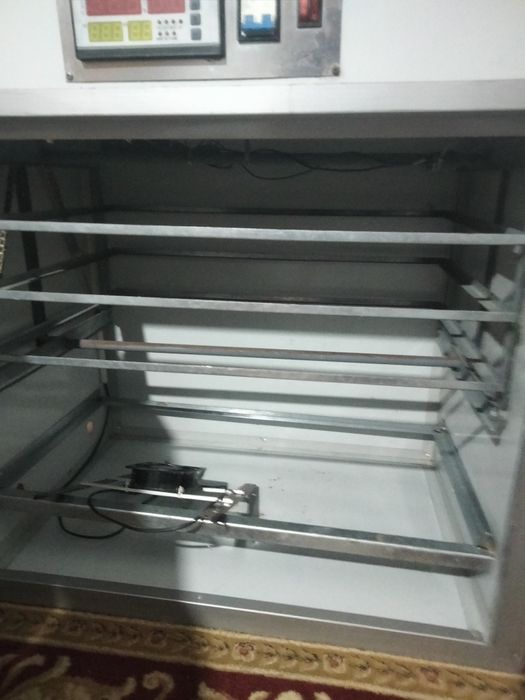 Продам инкубатор
