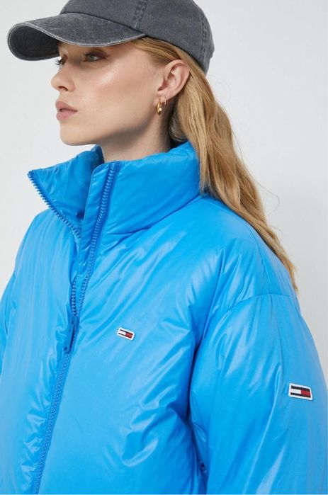 Синьо пухено яке Tommy Jeans