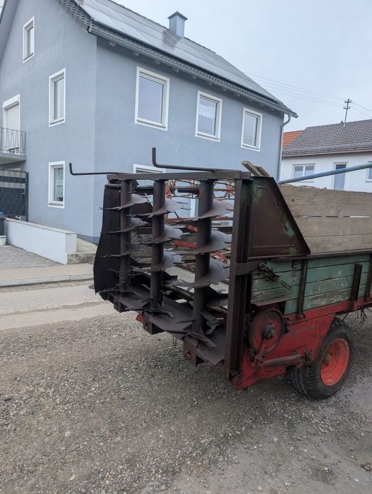 Vând remorca gunoi 4 t