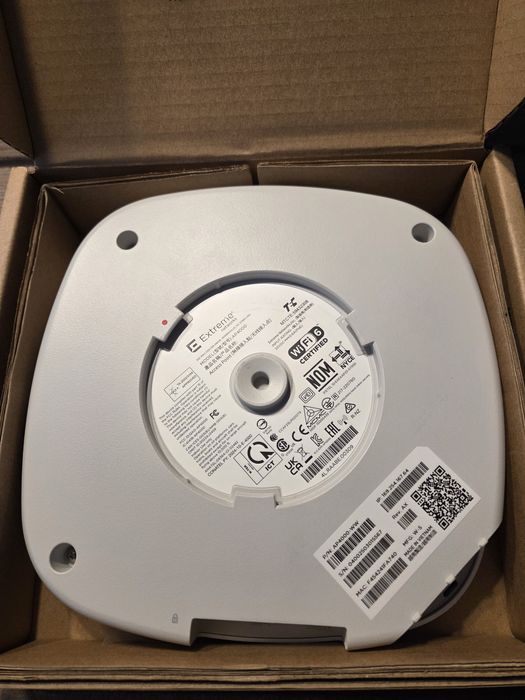 Access point profesional/enterprise Extreme Networks AP4000-WW WiFi 6E 3.9Gbps PoE – complet, testat, 100% FUNCȚIONAL