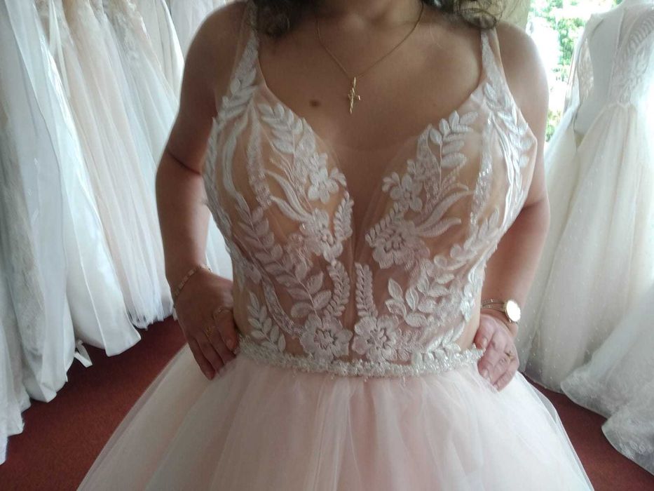 Rochie mireasa rose tip printesa cu trena