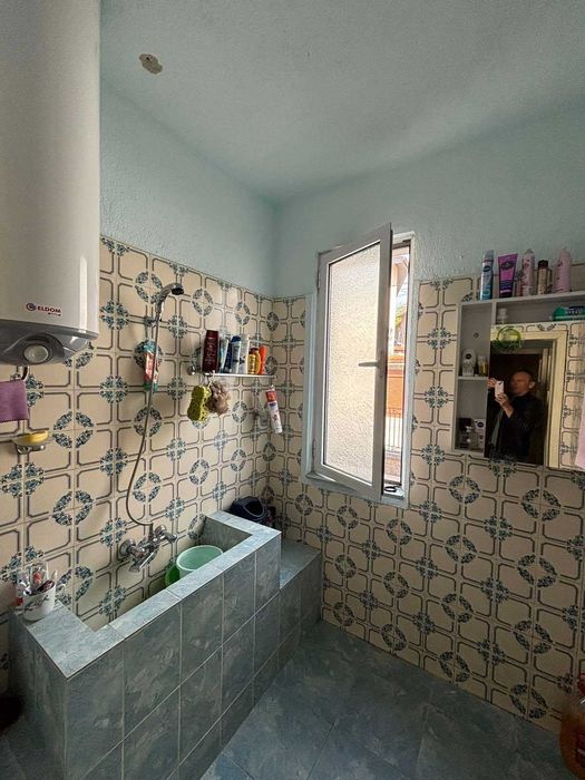 ЕТАЖ от КЪЩА с РЗП 120 кв.м, двор 150 кв.м, град Карлово