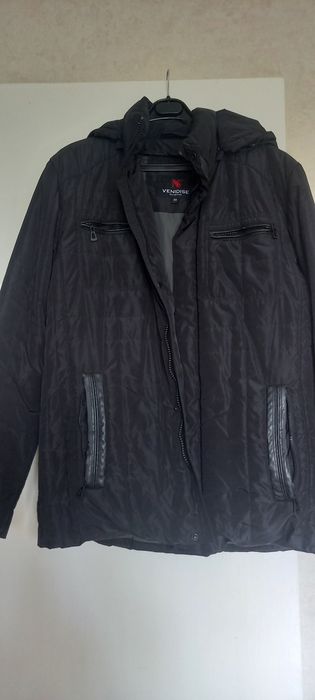 Зимняя мужская чёрный цвет мужская куртка..Состояние отличное.заранее