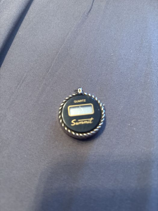 Два часовника за синджирче! Работещи