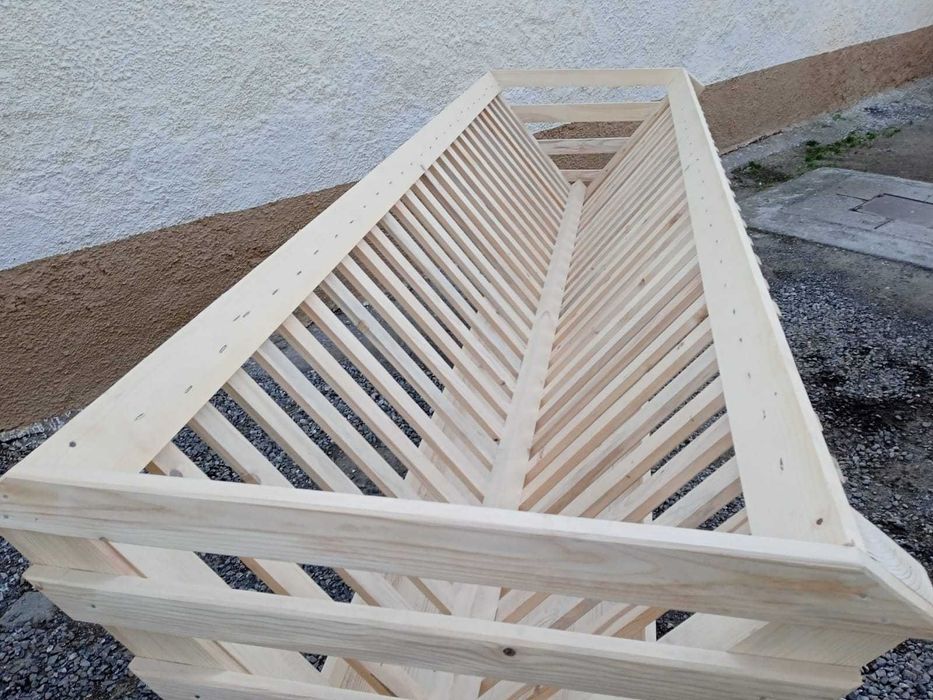 Hranitoare pentru  oi si capre