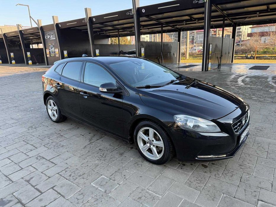 Volvo V 40 2014 proprietar persoana fizica