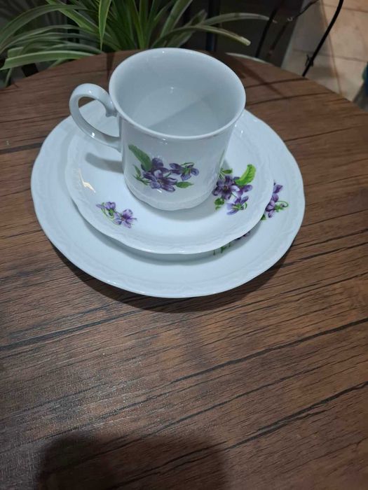 Тройни порцеланови сетове