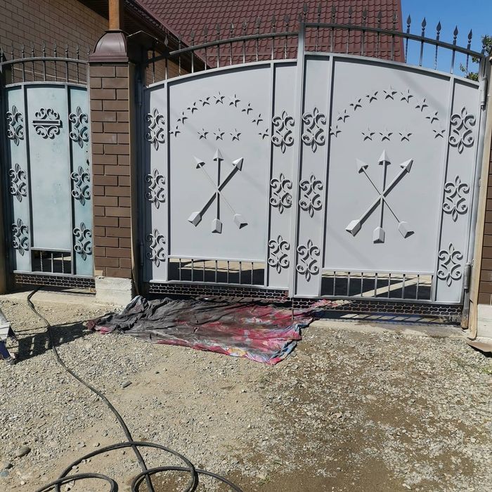 Покраска ворот реставрация